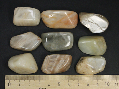 Лунный камень, галтовка в ассортименте, Индия (30-40 мм, 16-18 г) №21484