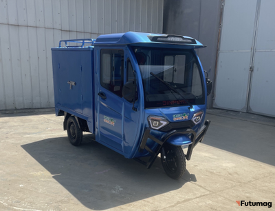 Трицикл грузовой GreenCamel Тендер E1500 (60V 1200W 52Ah) кабина, BOX, понижающая Красный