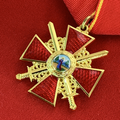 Орден Святой Анны 3-й степени с мечами, на колодке с  муаровой лентой. Полноразмерная копия LUX! Лот № 95.