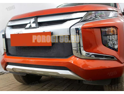 Защита радиатора для Mitsubishi L200 2019- black низ