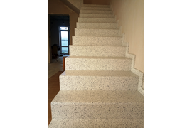 Одномаршевая прямая лестница