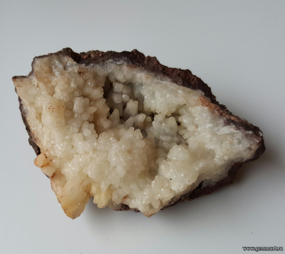 Кальцит на лимоните. Россия. 70*52*30мм