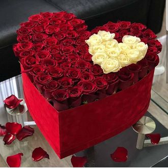 Коробка сердце 101 роза с оформлением