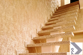 На металлокаркасе