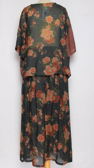 Костюм "Комбинированный короткий рукав" черный розы до р.44-46