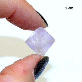 Флюорит натуральный (кристалл) №2-32: 2,5г - 15*15*15мм