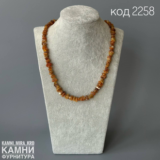 Янтарь дичка, крошка полушлифованная, цена за готовые бусы с замочком