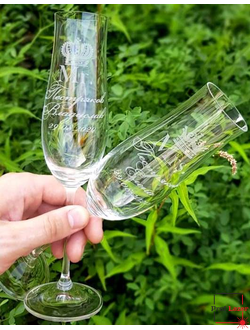 Свадебные бокалы для шампанского Mr и Mrs