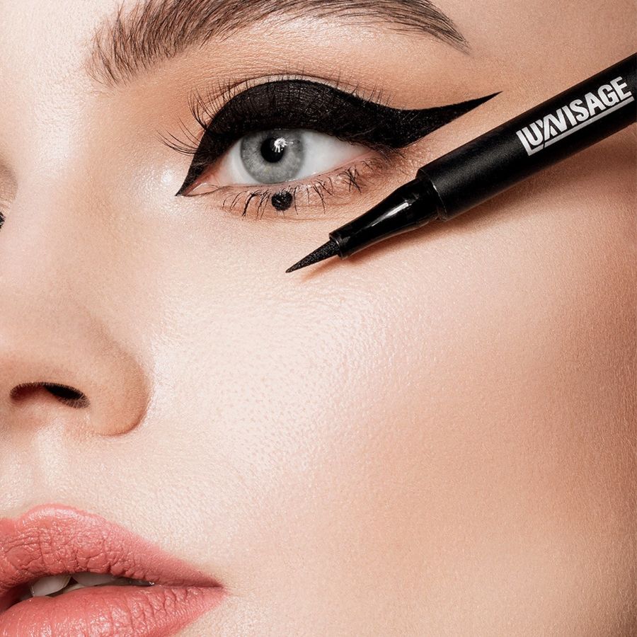 Люкс-визаж подводка-фломастер для глаз Matt Tattoo Waterproof 24h