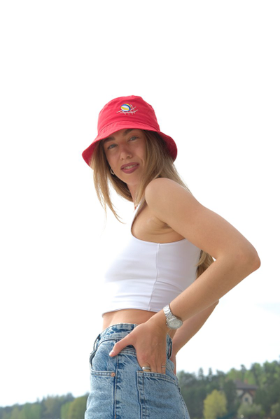 Панама взрослая красная (мяч классический/пляжный)