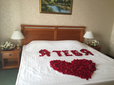 Оформление номера цветами в гостинице № 1491