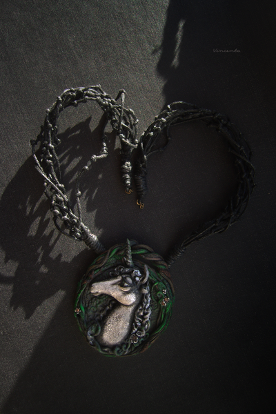 Короткое колье "Единорог. Сказки Сумеречного леса"