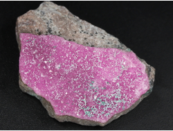 Кобальтокальцит, кристаллы на породе, Марокко (38*25*11 мм, 16 г) №28683