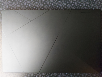 ASUS ZenBook 15 UM3504DA-BN287W  ( 15.6 FULL HD  Ryzen 7 7735U AMD Radeon 680M 16Gb SSD 512Gb )