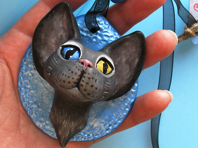 Лунный котик. Необычная подвеска с кошкой из полимерной глины