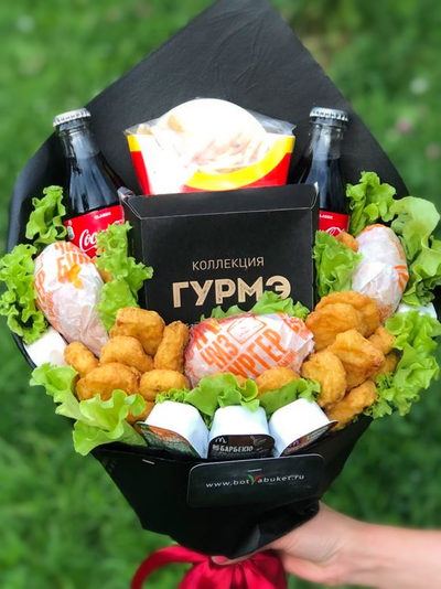 Букет из бургеров и колы