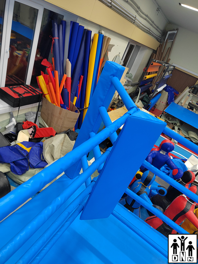 Ринг боксерский на помосте разборный