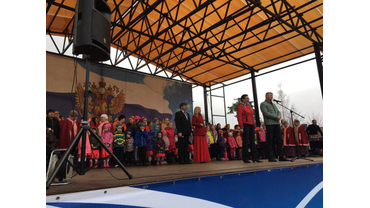 Концерт, посвящённый празднику весны и труда 1 мая "Мир! Труд! Май!". 