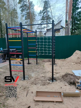 Уличная шведская стенка рукоход с комплектом турник прямой 2шт и сеткой