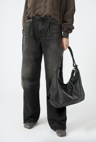 (АРТИКУЛ: 8403/1) СУМКА МЕШОК, СРЕДНЕГО РАЗМЕРА, НАТУРАЛЬНАЯ КОЖА, ЧЕРНАЯ, ЧЕРЕЗ ПЛЕЧО