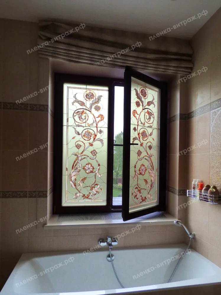 Витраж на пленке для окна в ванной