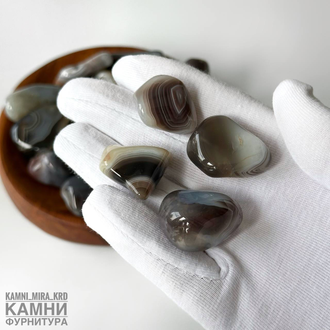 Агат коричневый "Ботсвана", галтовка 20-25/27-35 мм, цена за штуку