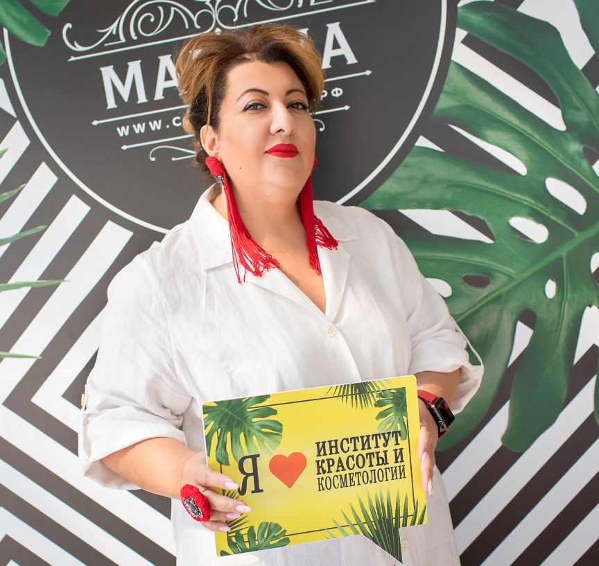 Марина Манучарян о том, как администраторы салона красоты работают в пятницу вечером