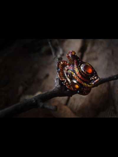 "Легенда Янтарного Подземелья", кольцо с курочкой и натуральным янтарём