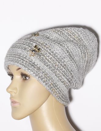 Екатеринбург. Шапка женская "Колпак изнанка брошки"11330 серая, белая, кофе