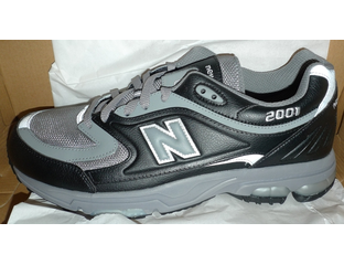 NEW BALANCE 2001