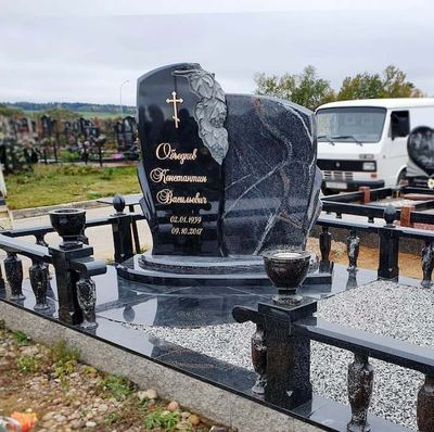 Эксклюзивный большой современный памятник