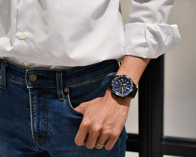 Наручные часы Citizen CB5006-02L