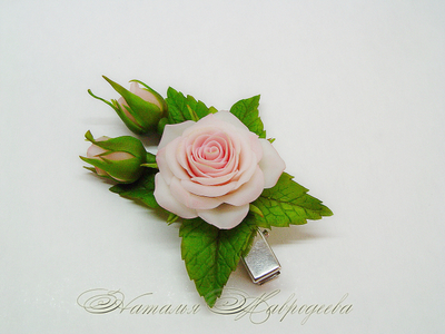 Зажим для волос Нежная розочка.