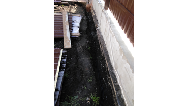 Установка камер видеонаблюдения с разрешением 4 мп 4К. Прокладка в трубах ПНД под газоном.