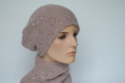 Розовый шарф и берет Италия Вицио