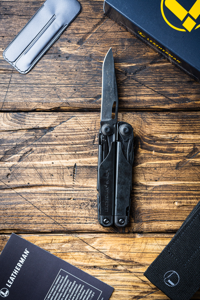 Leatherman Surge Black с чехлом на кнопке
