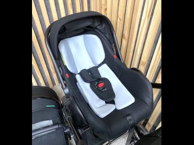 Детская коляска 3 в 1 Luxmom 601A Черный