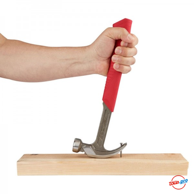 Молоток с закругленным гвоздодером Milwaukee 570 г 4932478656