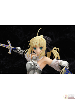 Фигурка 1/7 Сейбер Лили (Saber Lily Distant Avalon)