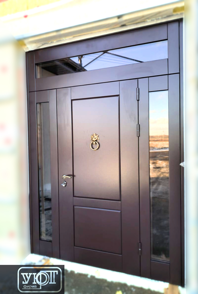 №37. входная дверь с фрамугами.