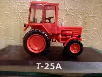 Масштабная модель трактора Т-25А (без журнала)