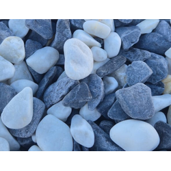 Чёрно-белая мраморная крошка галтованная, фракция 10-20 мм