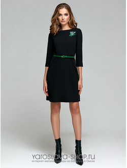 Модель: 5077-Ч. Черное платье с вышивкой "ландыши", отрезное по линии талии.