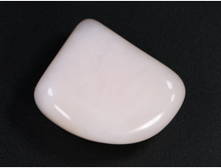 Опал розовый, галтовка, Перу (25*21*12 мм, 8,8 г) №24463