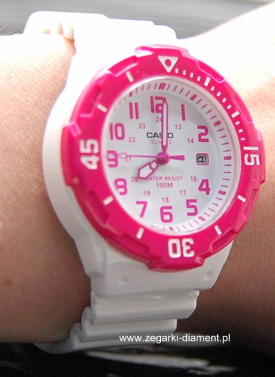 Часы Casio LRW-200H-4B