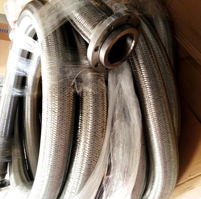 Металлорукав РВД рукав высокого давления из нержавеющей стали с фланцами.