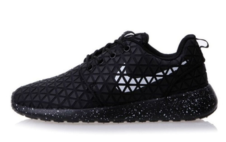 Roshe run nike black best sale