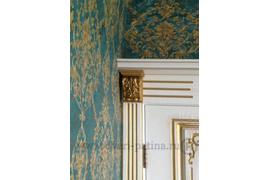 Подрезка карниза, при установке  двери с проемом в углу помещения.