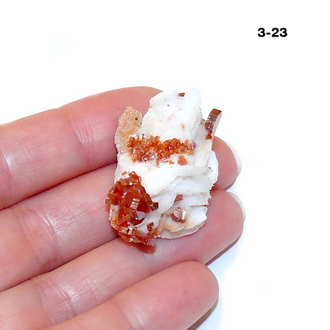 Ванадинит натуральный (щетка) №3-23: 32*27*19мм