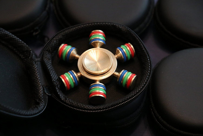 Спиннер "Lucky" - светится в темноте